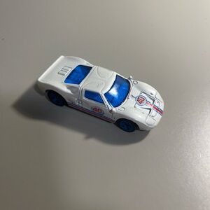 Hot Wheels Ford GT-40 Toy